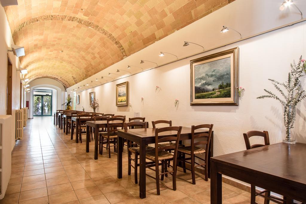 Hostatgeria Restaurant Els Angels Hotel มาเดรมันยา ภายนอก รูปภาพ
